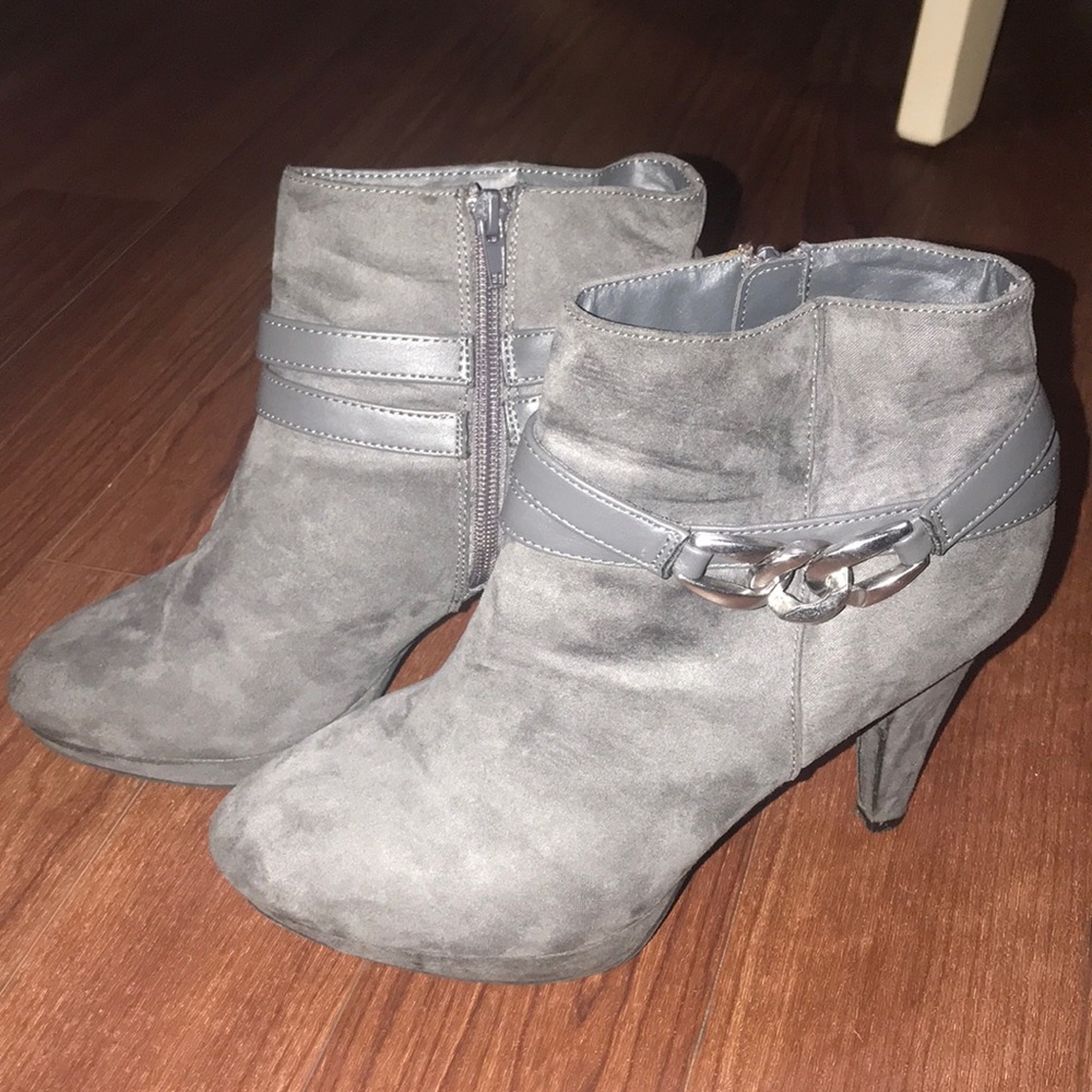Covington size 9 booties